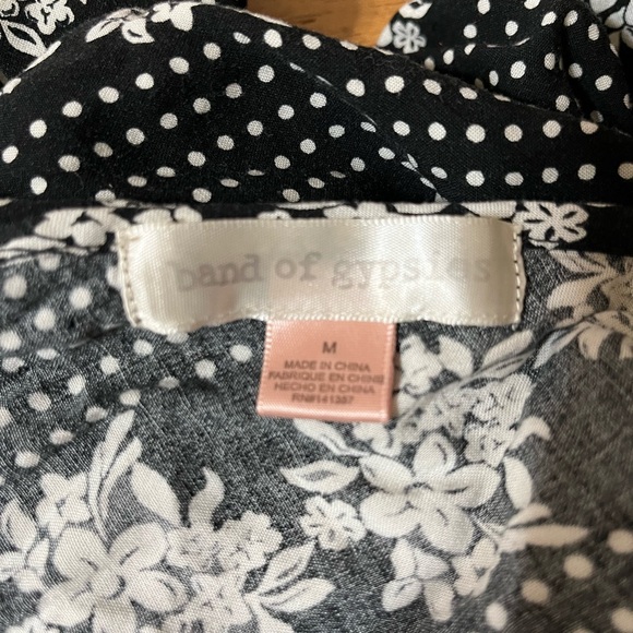 Band of Gypsies Floral Jumpsuit Sz Medium - Picture 4 of 7